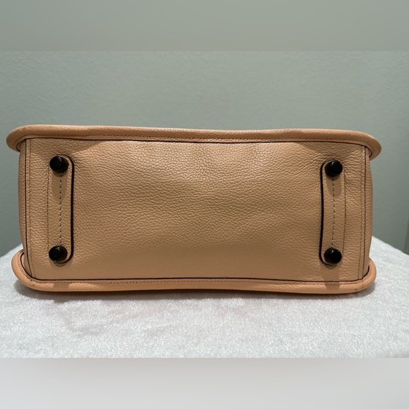 EUC Coach Tyler Caryall all leather tote - Picture 5 of 12